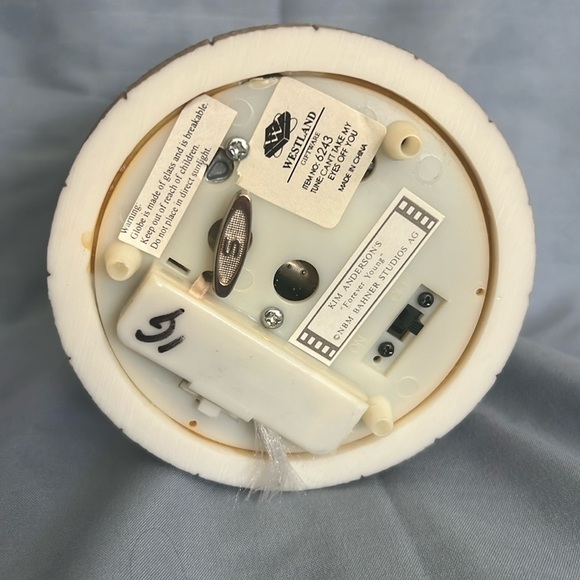 Vintage Kim Anderson’s “Forever Young” musical snow globe - Picture 3 of 3